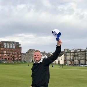 Meet your Posher, Adam